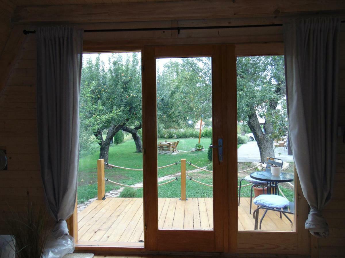 Вилла Apple House Цетине Экстерьер фото